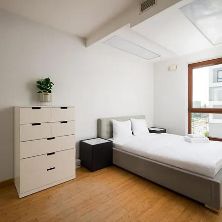 Ochota Spacious