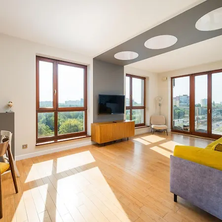 Ochota Spacious Διαμέρισμα *