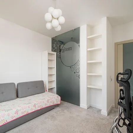Ochota Spacious Apartment Warsaw
