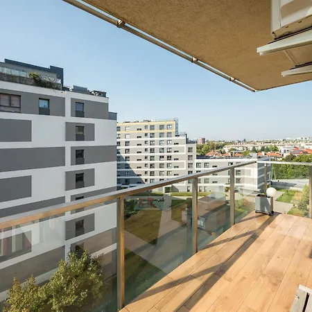Ochota Spacious Apartment *