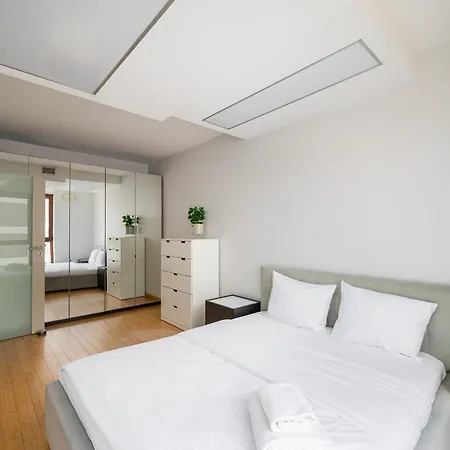 Ochota Spacious *
