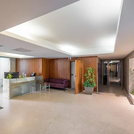 Διαμέρισμα Ochota Spacious *